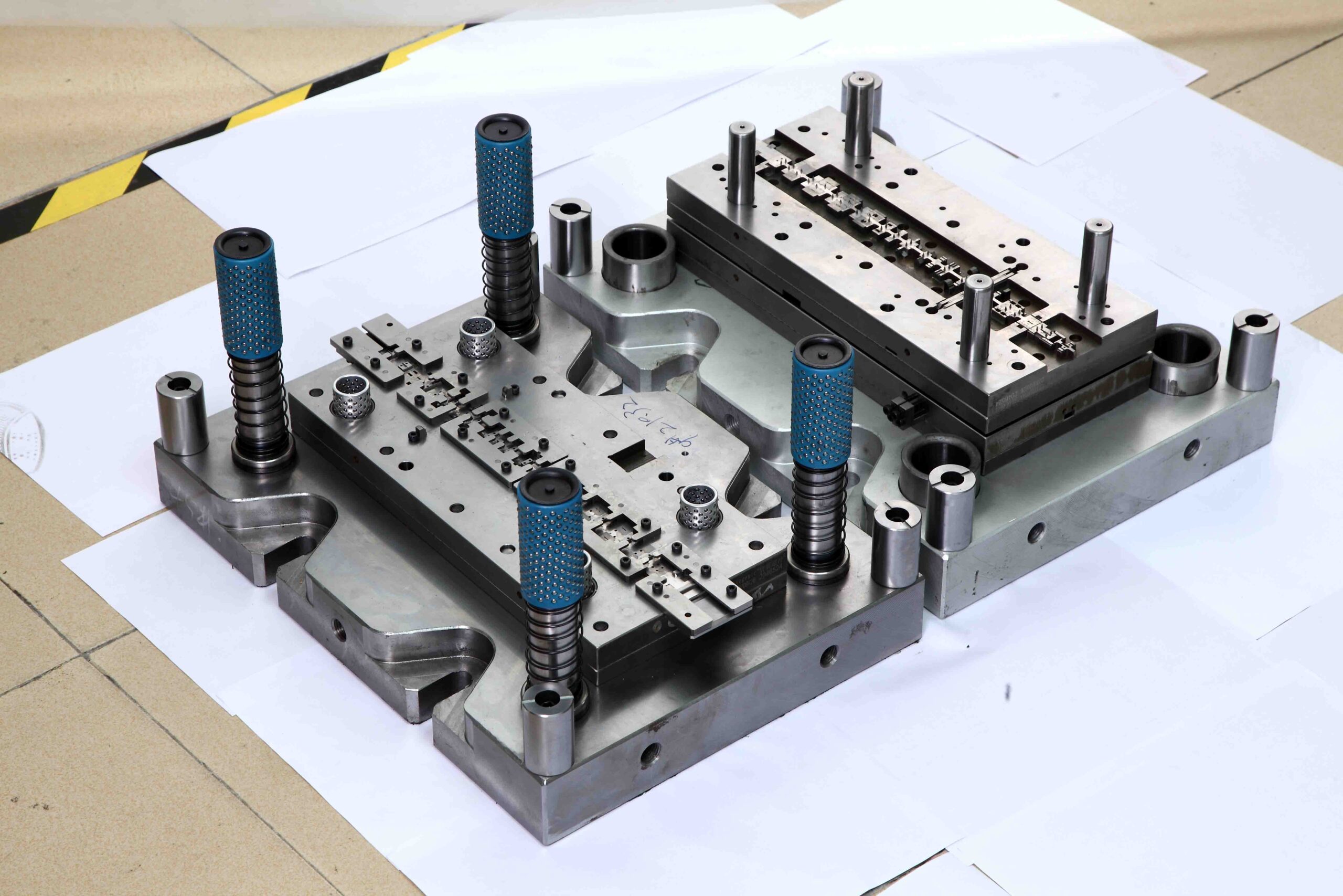 Custom metal forming die tooling and stamping dies