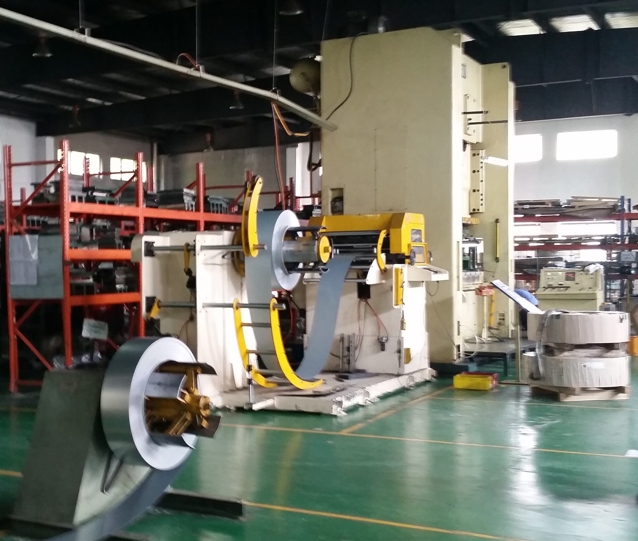 High-speed precision metal stamping press line for tight-tolerance OEM production